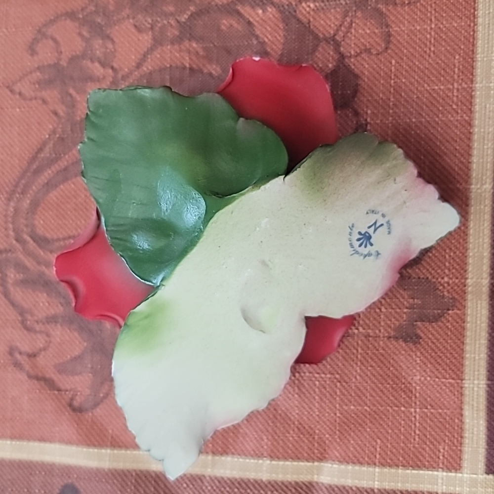 Capodimonte Vintage Porcelain Rose - Picture 6 of 6